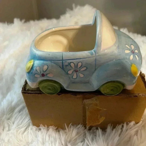 VW convertible, bug planters.‎ New - Picture 11 of 11